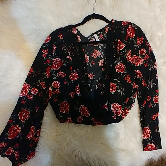 Floral blouse with lace trim - Picture 1 of 2